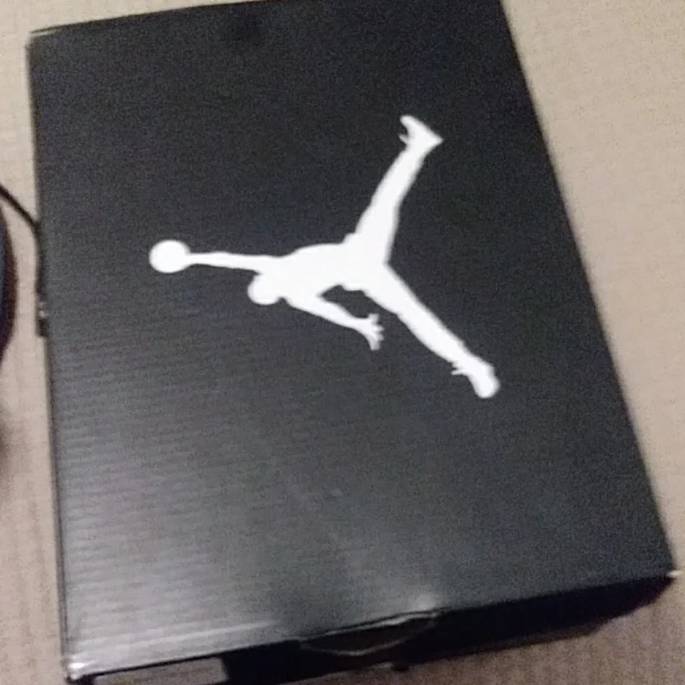 KIDS JORDAN WORN ONCE!! EXCELLENT CONDITION++
